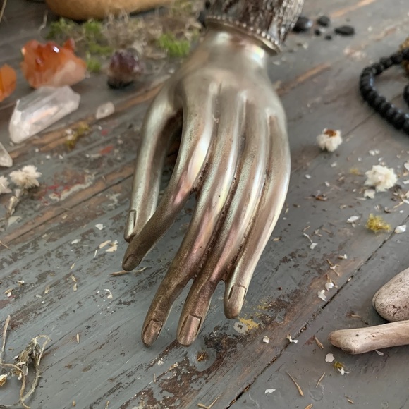 ANTIQUE THAI SOLID BRONZED SILVER METAL VITARKA MUDRA BUDDHIST HAND - Picture 4 of 11